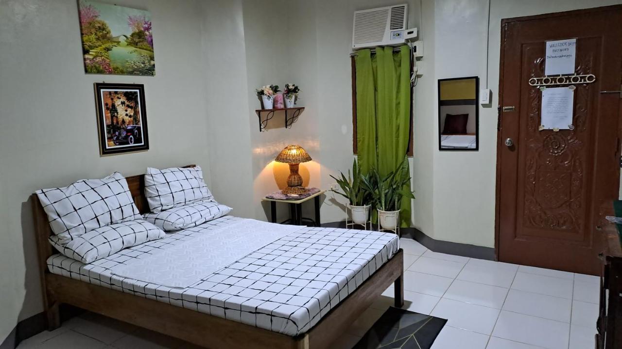 Dalinda'S Homestay Puerto Princesa Esterno foto